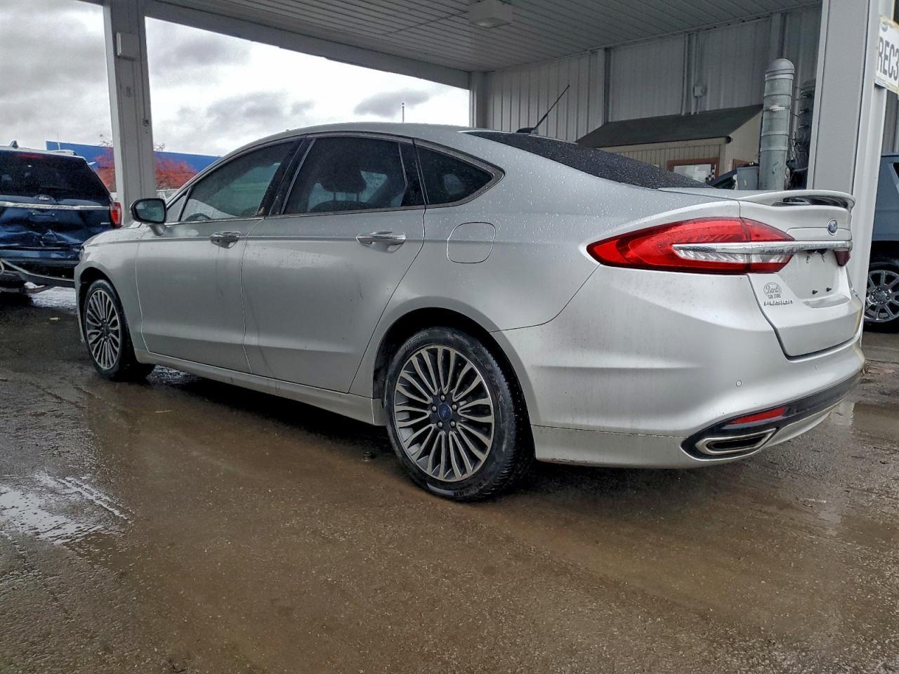 2018 Ford Fusion Titanium/Platinum - Фото 2