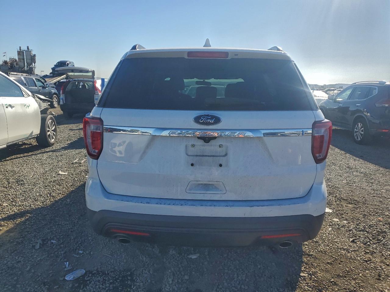 2017 Ford Explorer - Image 6