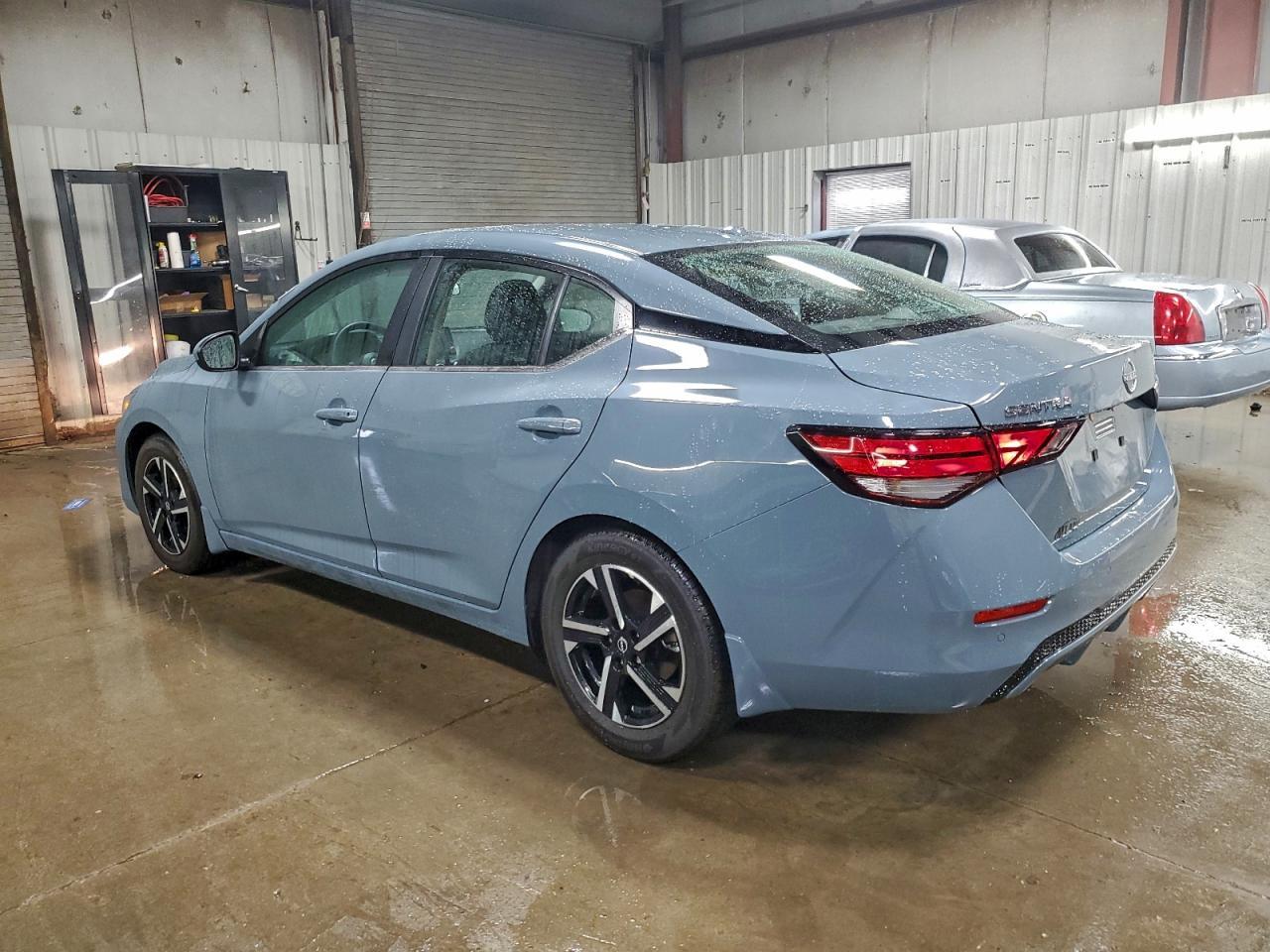 2025 Nissan Sentra Sv - Image 2