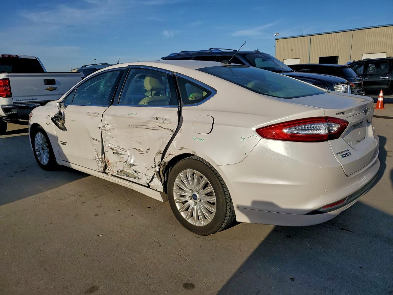 2016 Ford Fusion Se Phev - Фото 2