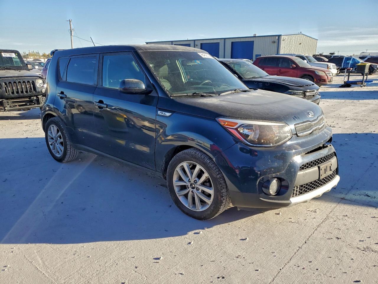 2017 Kia Soul + - Image 4