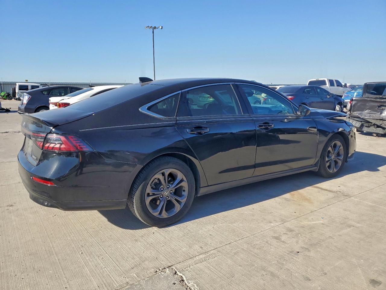 2023 Honda Accord Ex - Фото 3