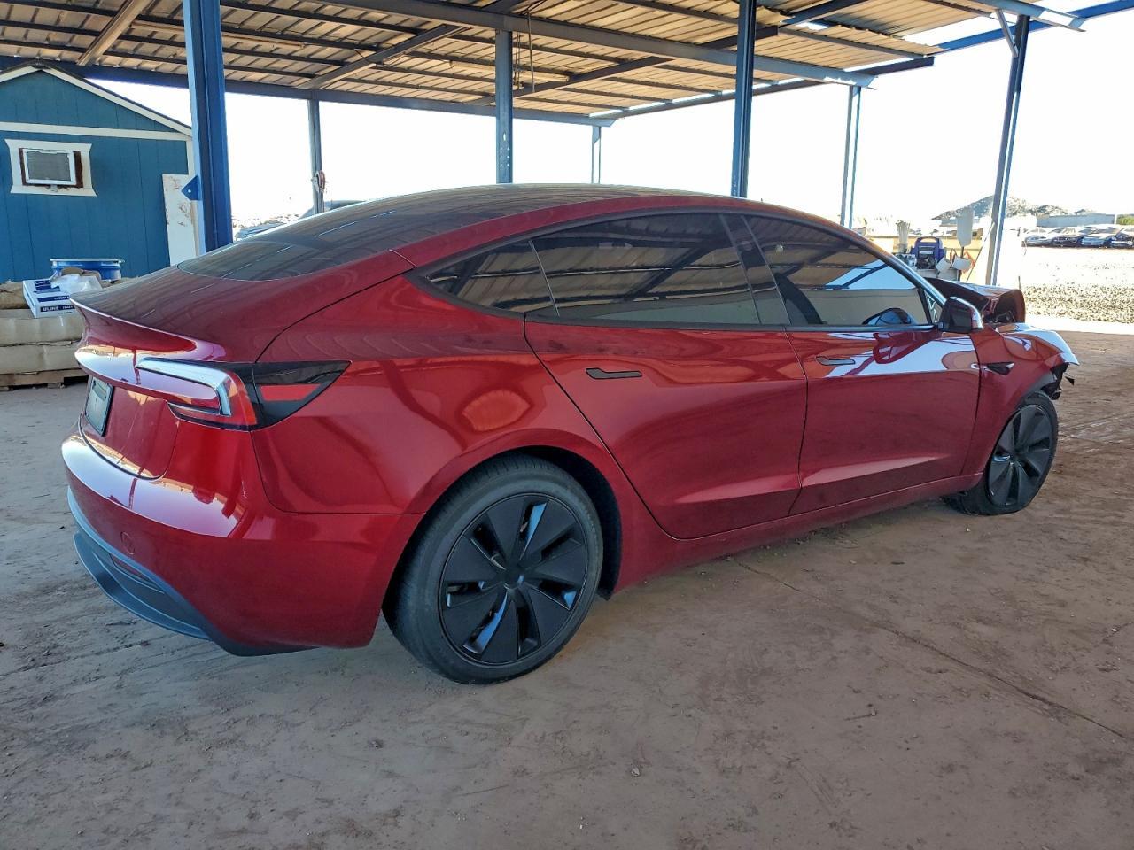 2024 Tesla Model 3 - Фото 3