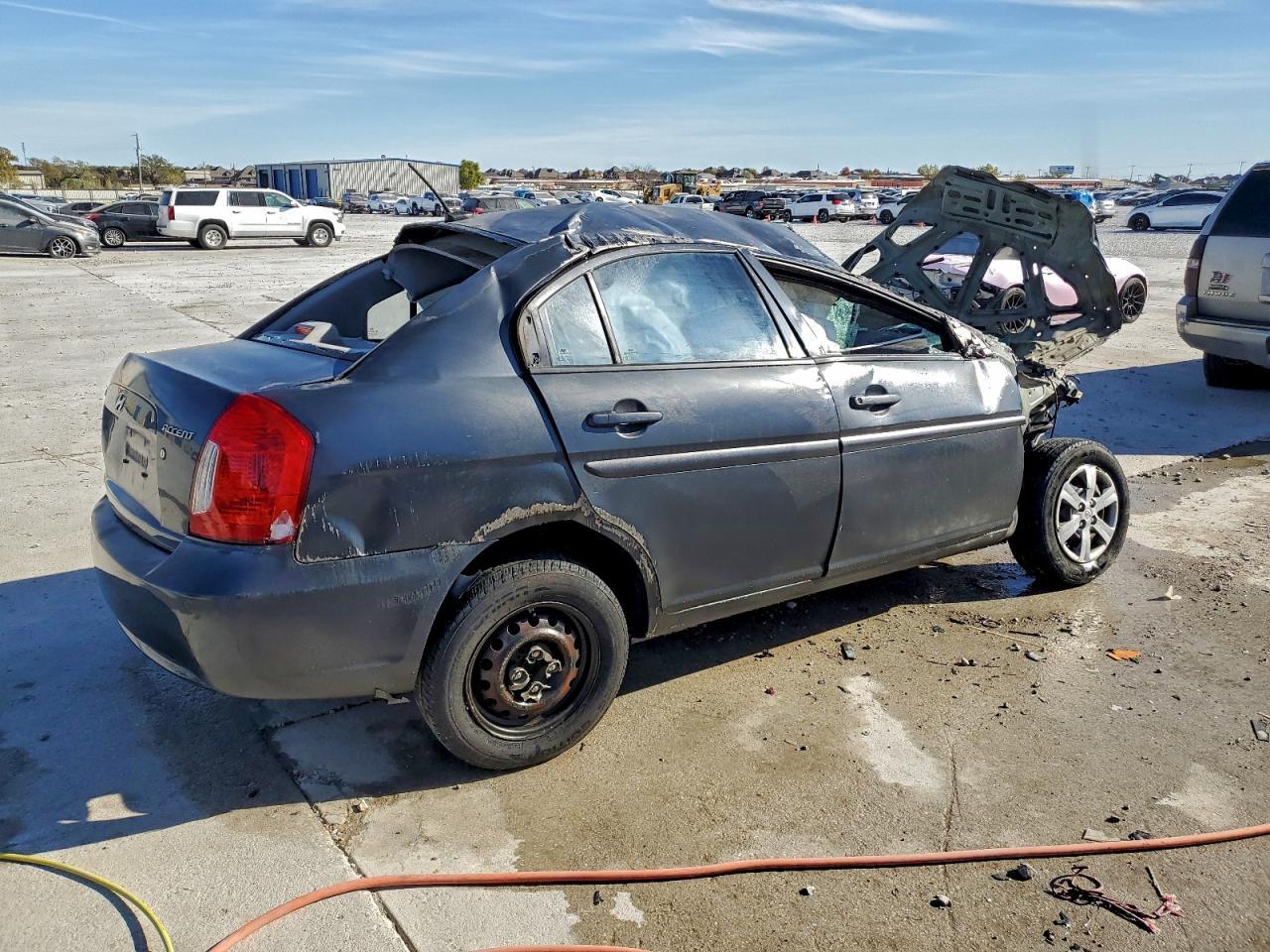 2011 Hyundai Accent Gls - Фото 3
