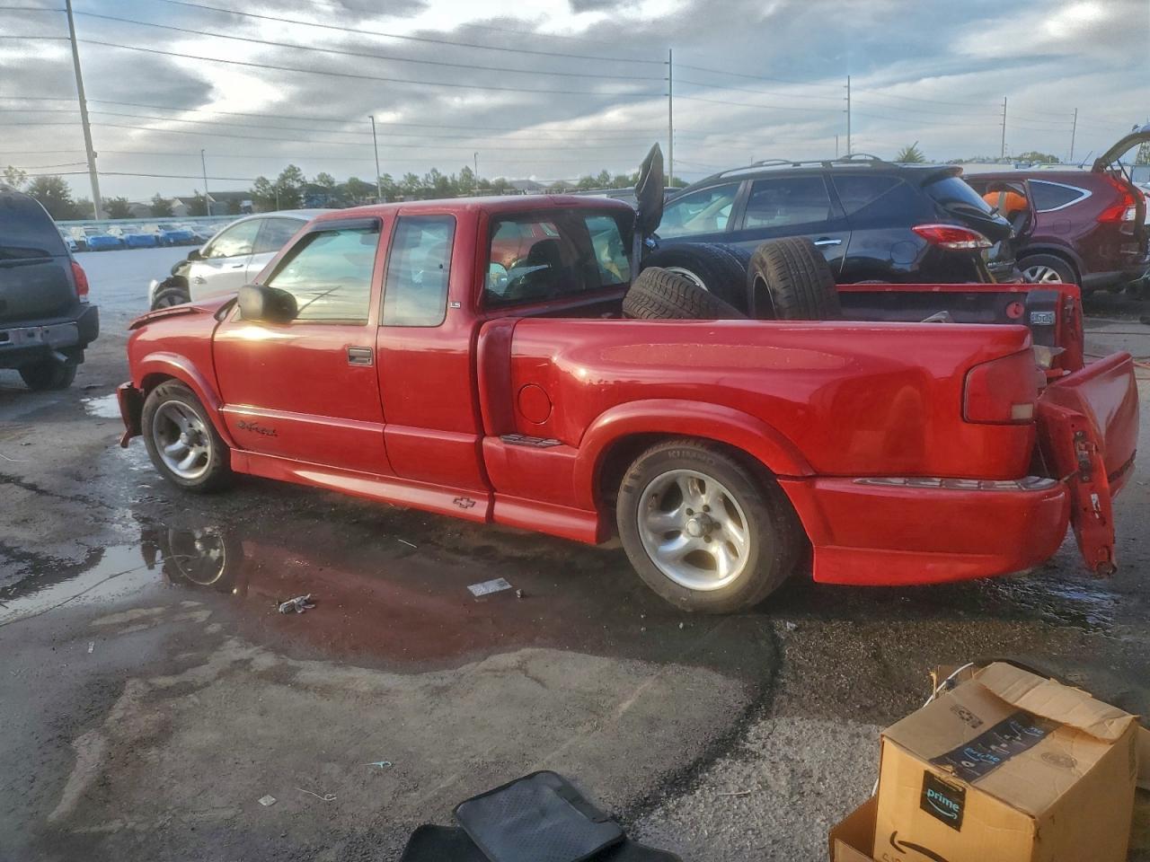 2001 Chevrolet S Truck S10 - Image 2