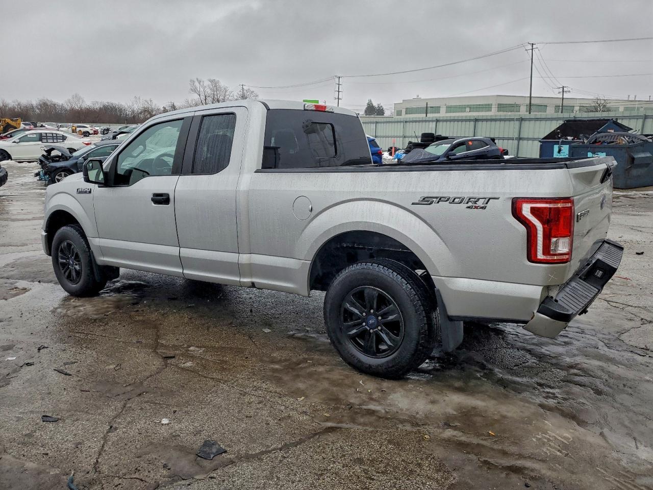 2016 Ford F150 Super Cab - Фото 2