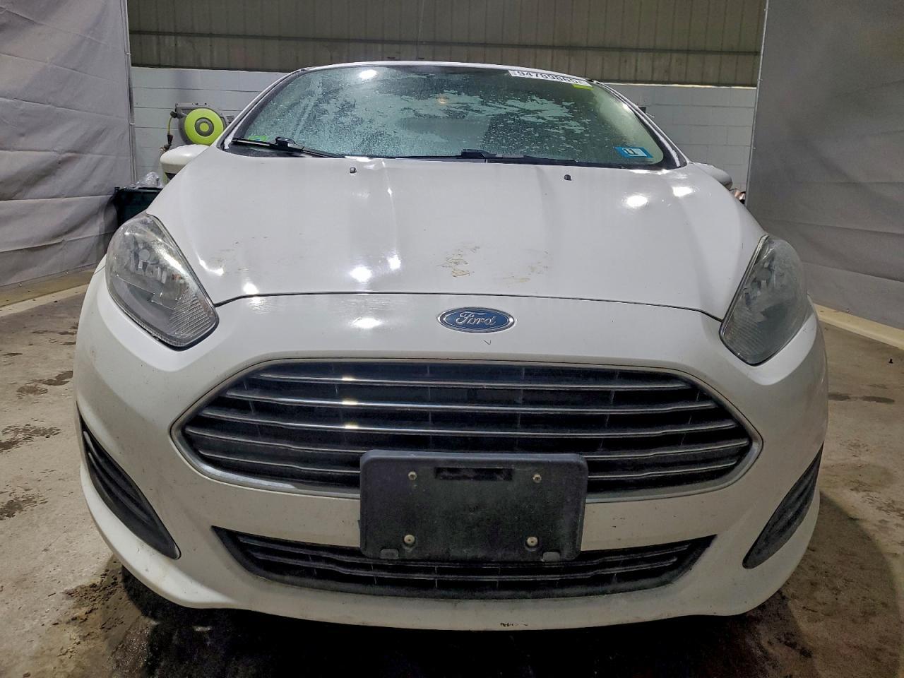 2015 Ford Fiesta Se - Image 5