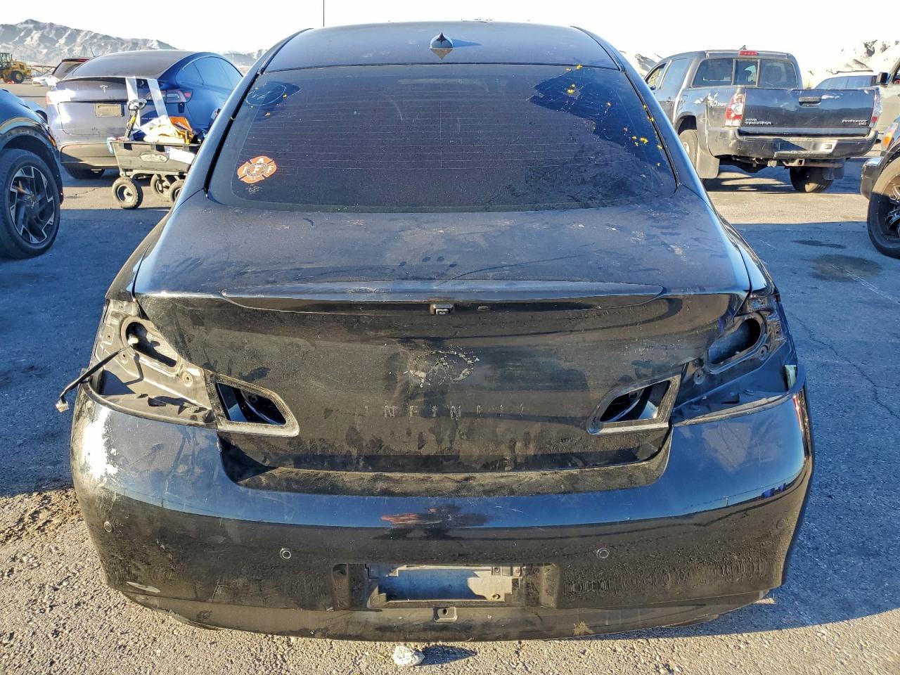 2011 Infiniti G37 Base - Image 6