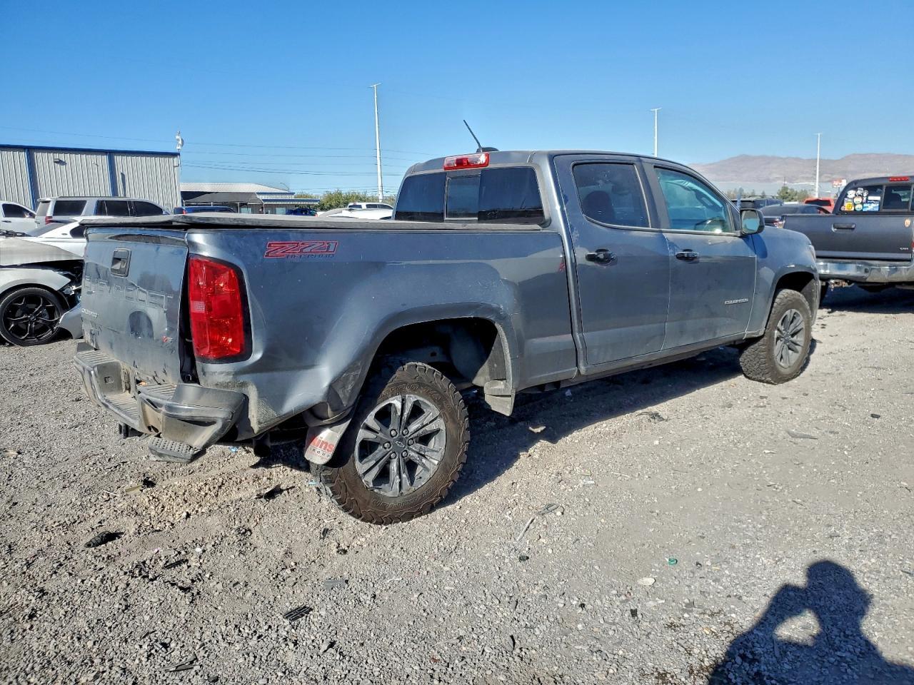 2022 Chevrolet Colorado Z71 - Фото 3