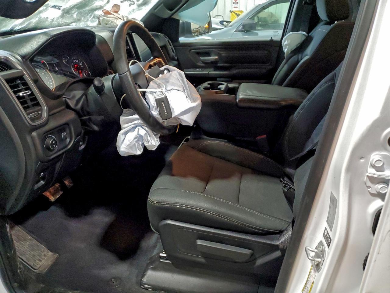 2025 Ram 1500 Tradesman - Фото 7