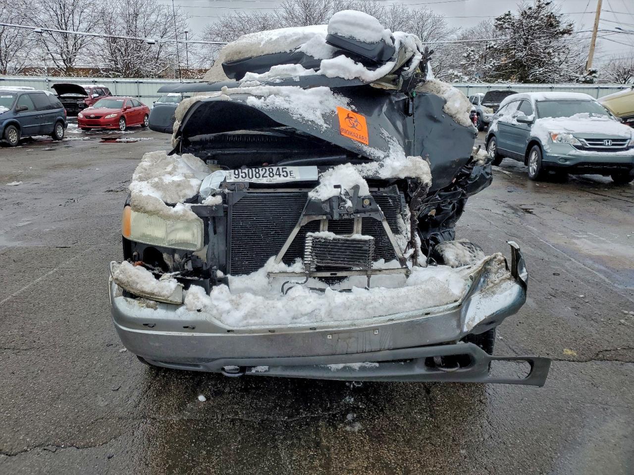 2004 GMC Yukon - Фото 5