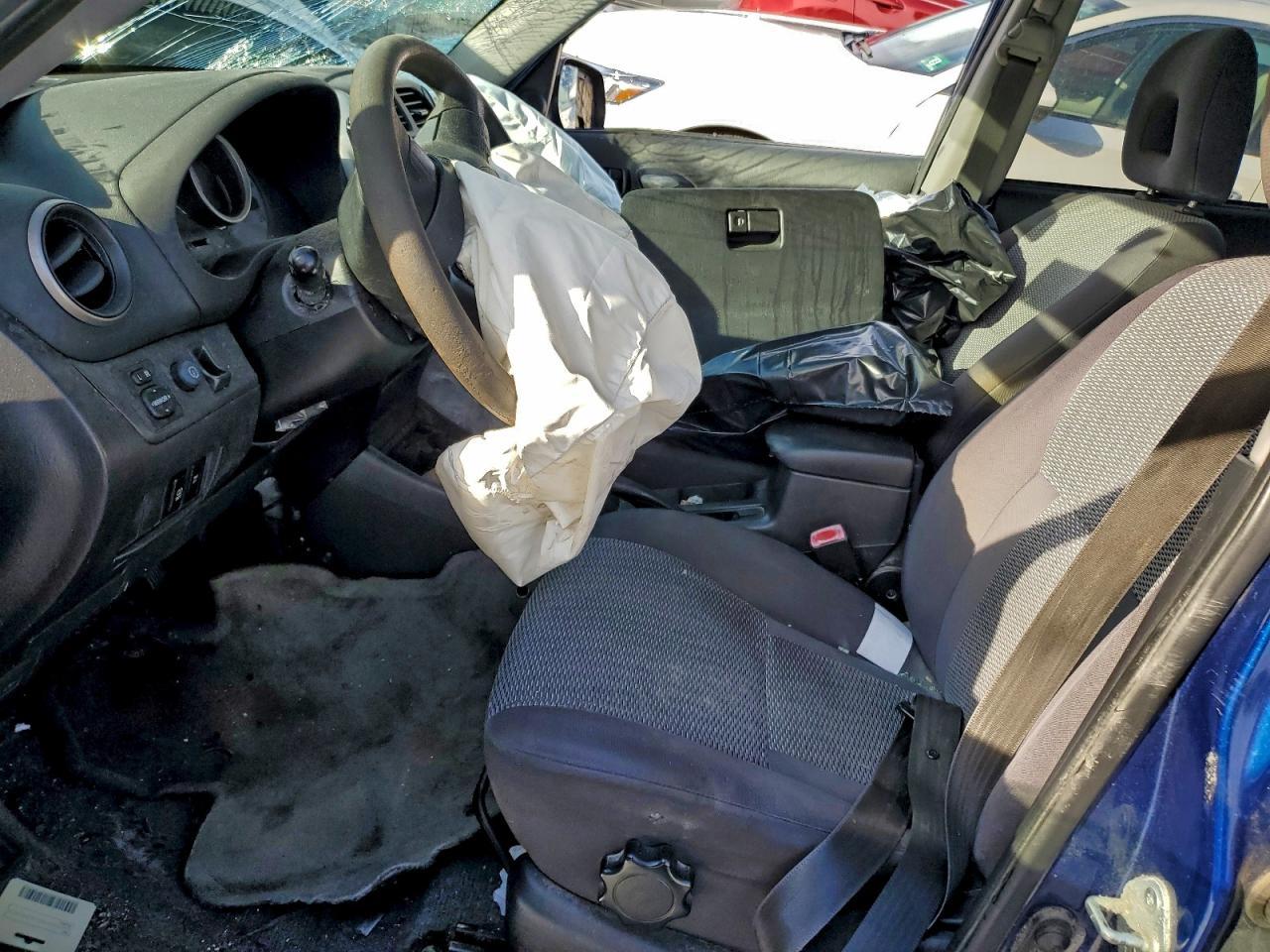 2004 Toyota Rav4 - Фото 7