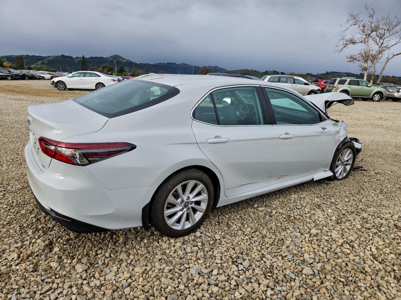 2022 Toyota Camry Le - Фото 3
