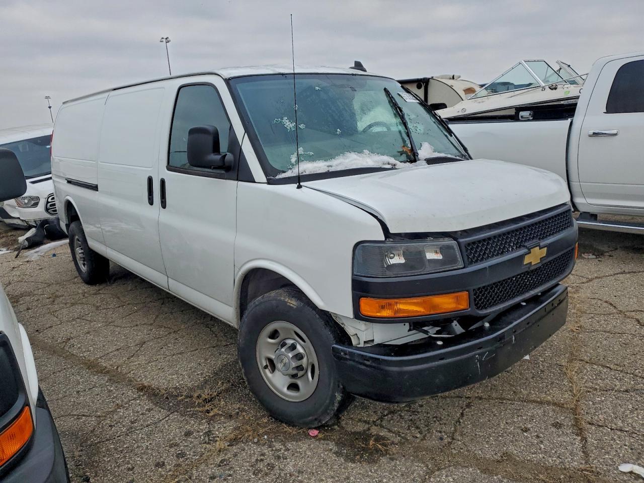2023 Chevrolet Express 2500 Delivery Van - Фото 4