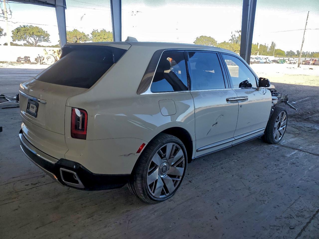 2025 Rolls-Royce Cullinan - Фото 3