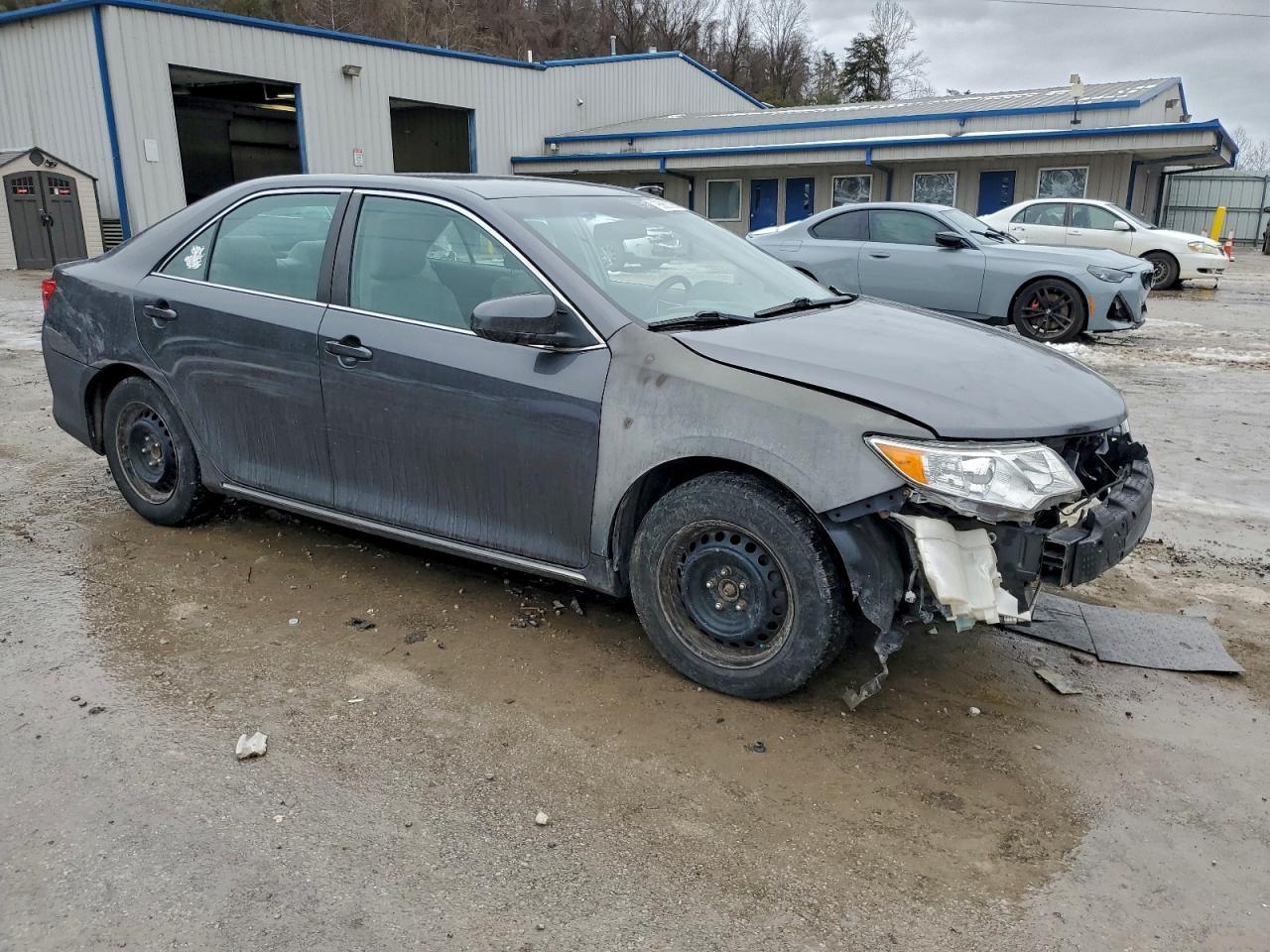 2014 Toyota Camry L - Фото 4