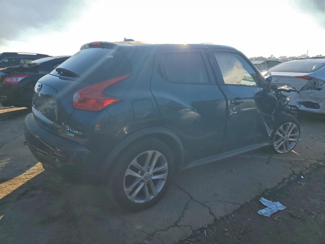 2014 Nissan Juke S - Фото 3