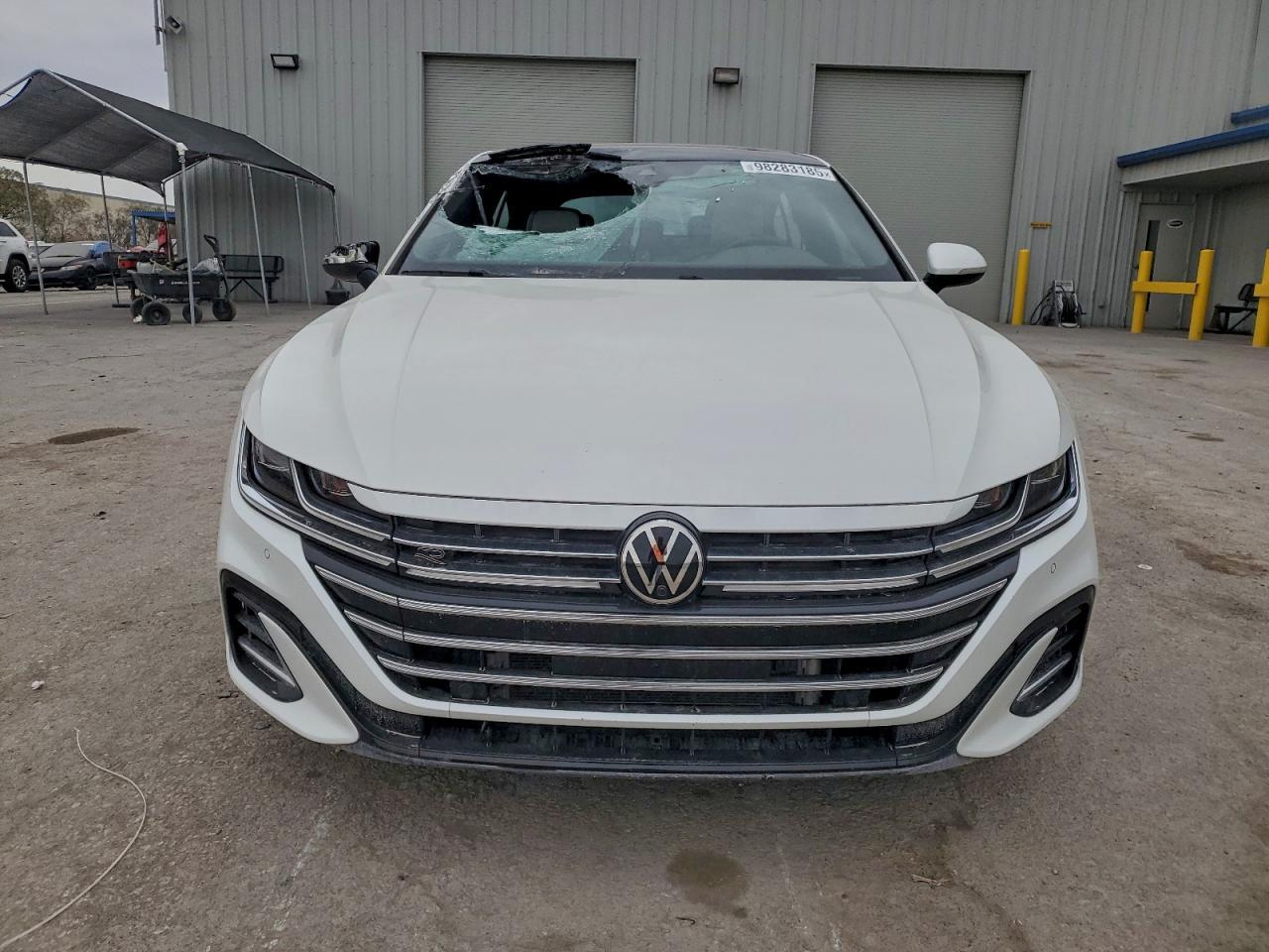 2023 Volkswagen Arteon Sel Premium R-Line - Image 5