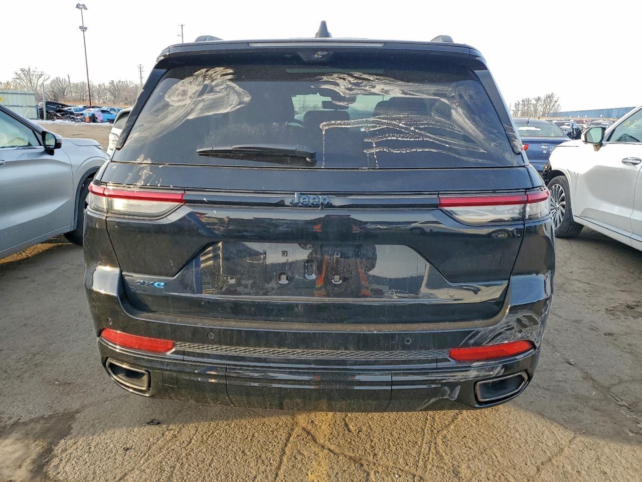 2025 Jeep Grand Cherokee 4Xe - Image 6