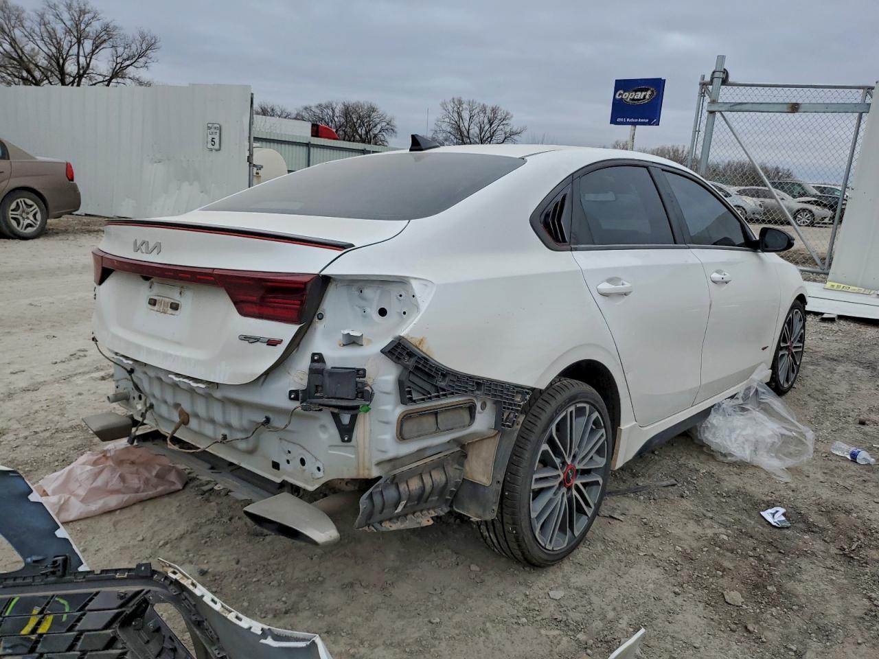 2022 Kia Forte Gt - Image 3