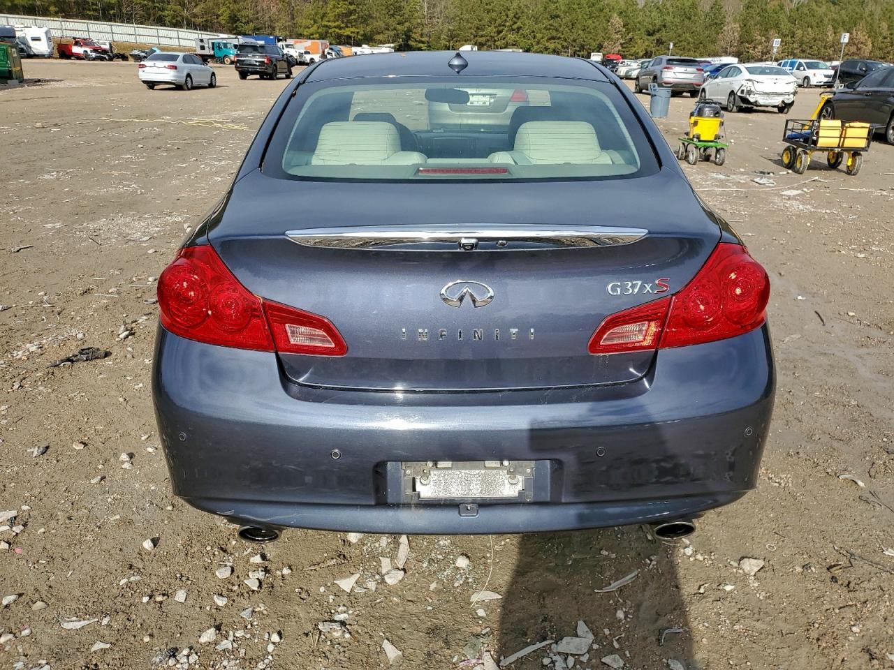 2011 Infiniti G37 - Фото 6