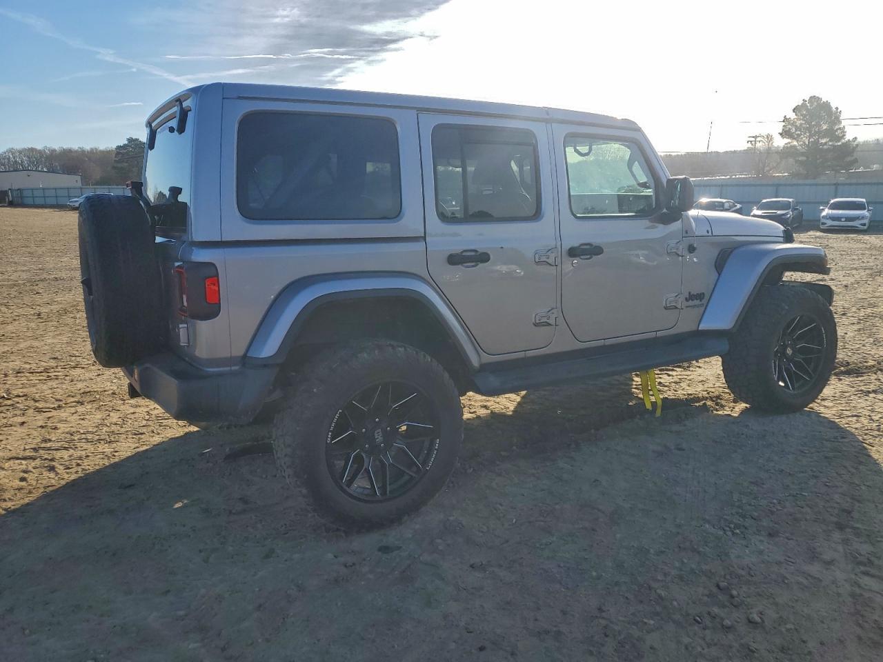 2021 Jeep Wrangler Unlimited Sahara - Фото 3
