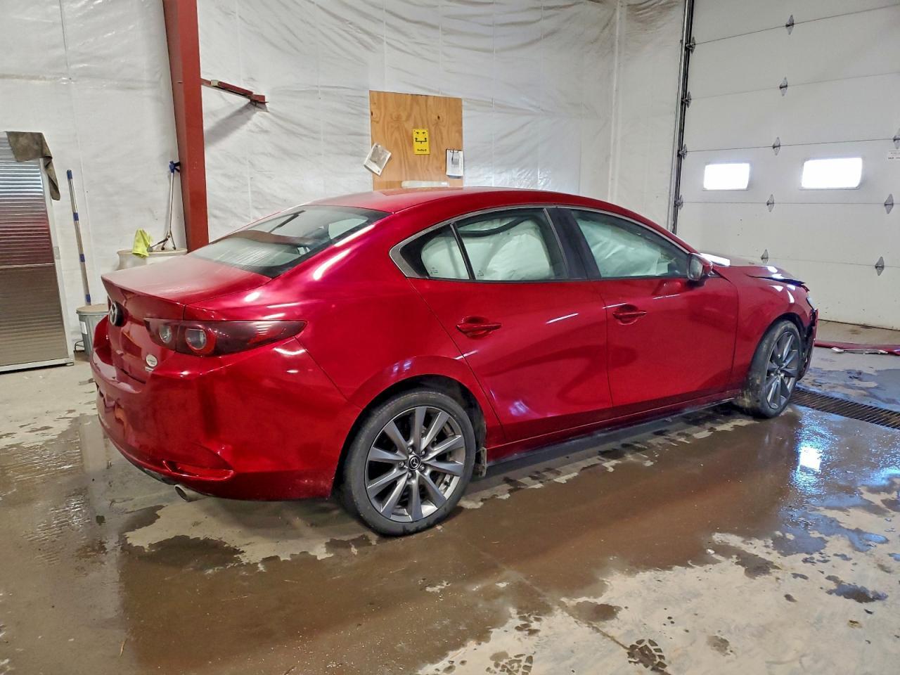 2024 Mazda 3 Preferred - Фото 3