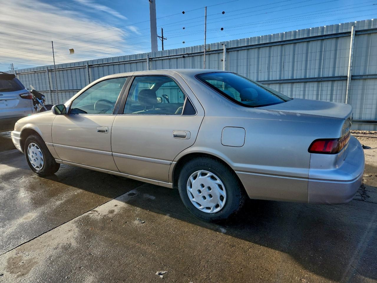 1997 Toyota Camry Le - Image 2