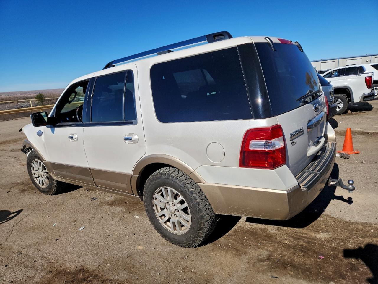 2014 Ford Expedition Xlt - Фото 2