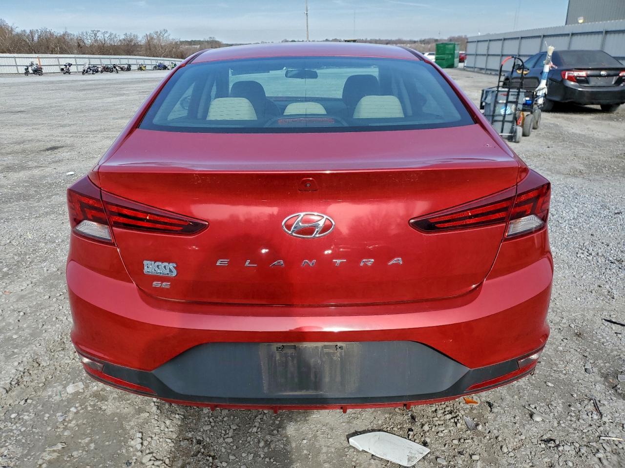 2019 Hyundai Elantra Se - Фото 6