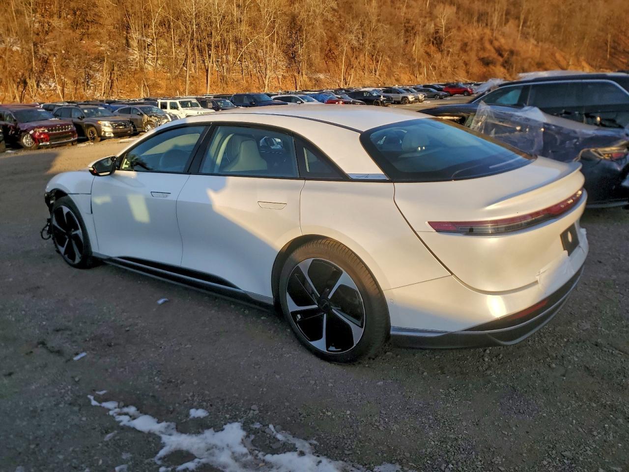2025 Lucid Motors Air Touring - Фото 2