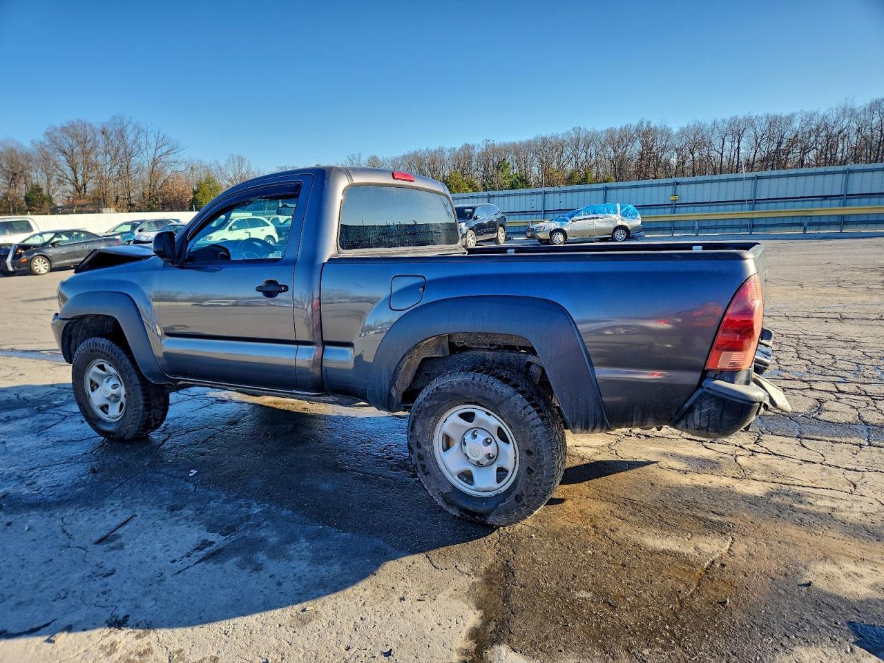 2014 Toyota Tacoma - Image 2