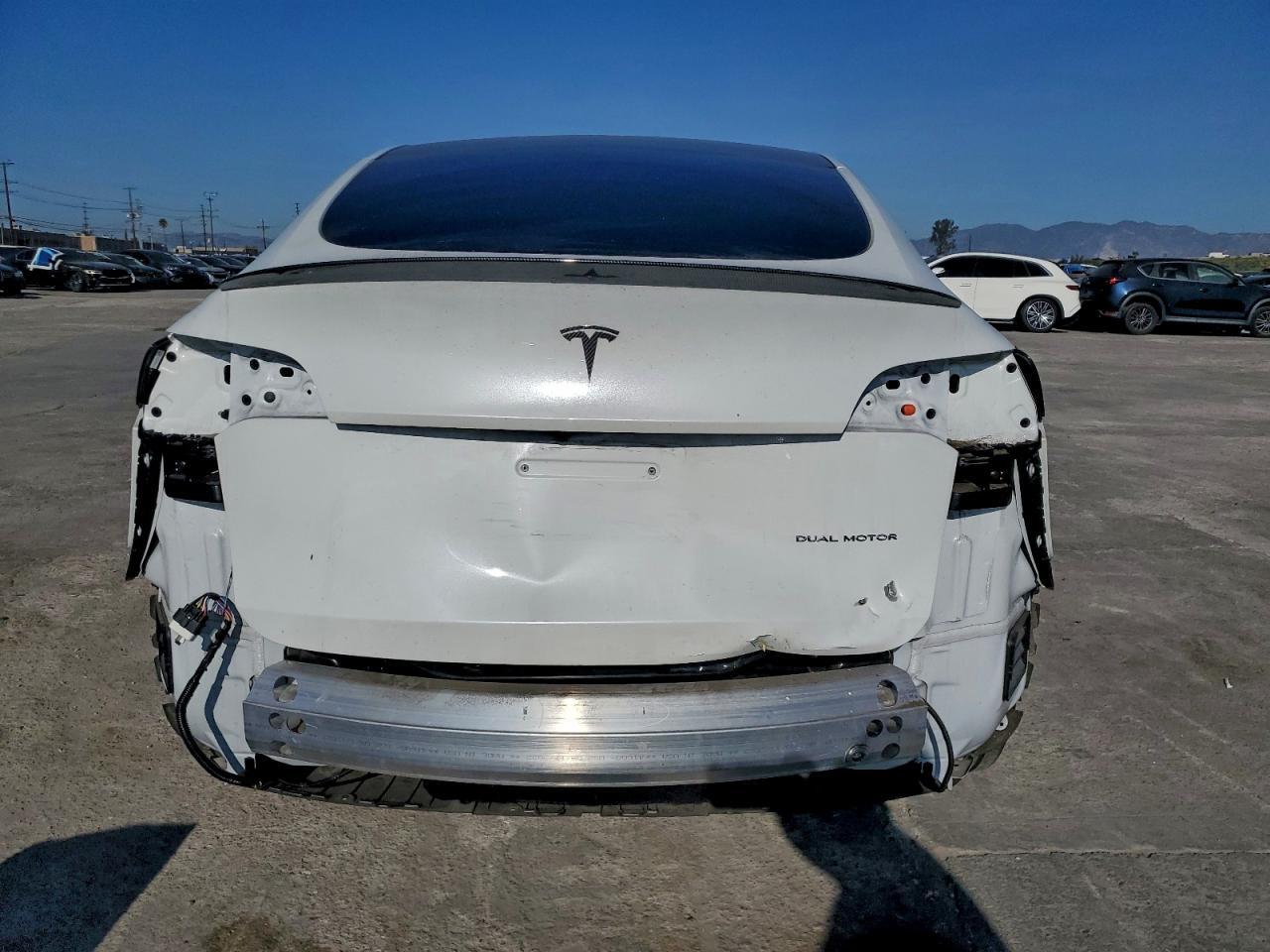 2023 Tesla Model Y - Фото 6