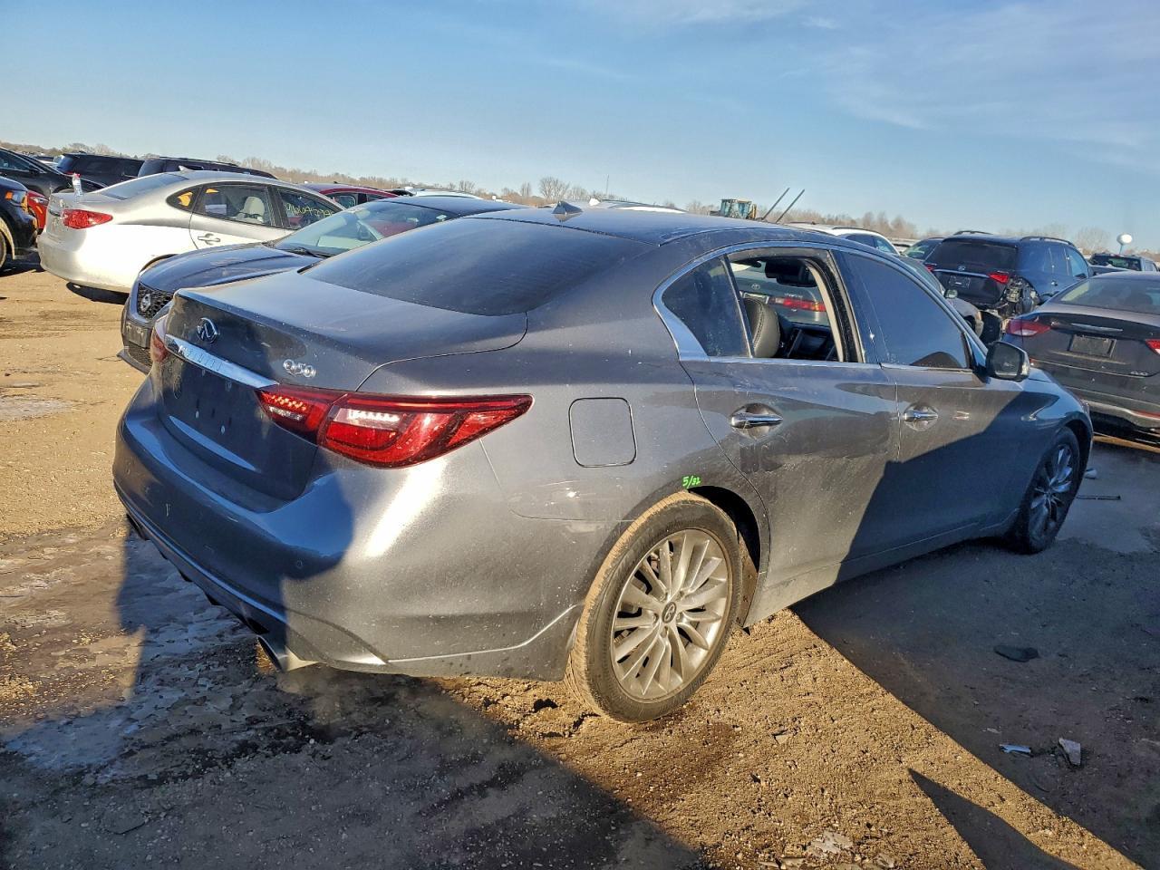 2022 Infiniti Q50 Luxe - Фото 3