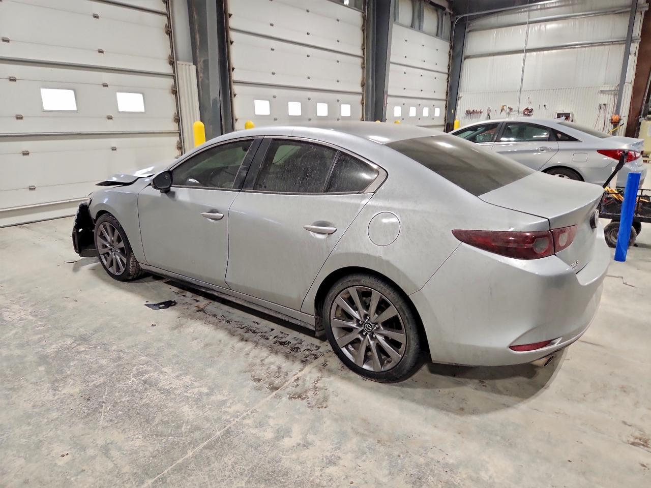 2020 Mazda 3 Select - Фото 2