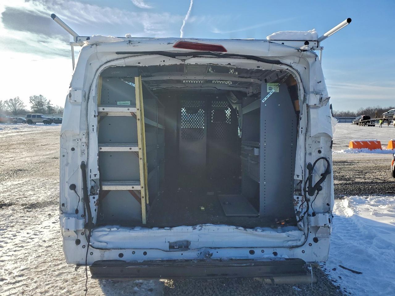 2022 Ford Transit 250 Utility / Service Van - Фото 6