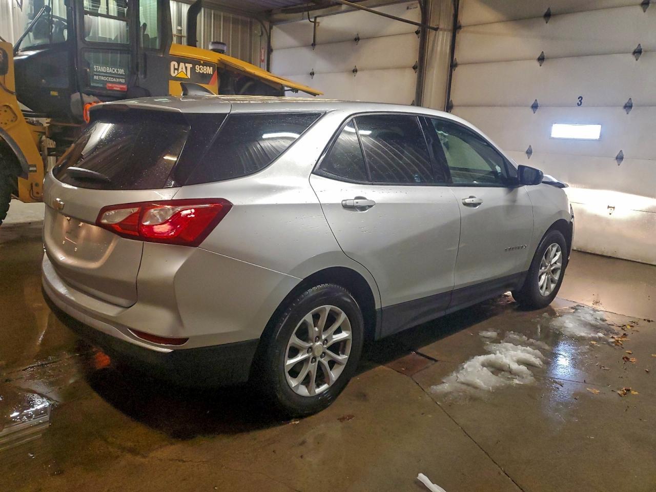 2018 Chevrolet Equinox Ls - Image 3