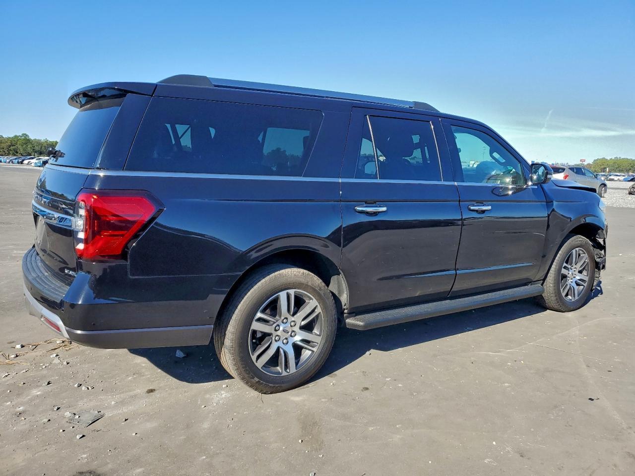 2024 Ford Expedition Max Limited - Image 3