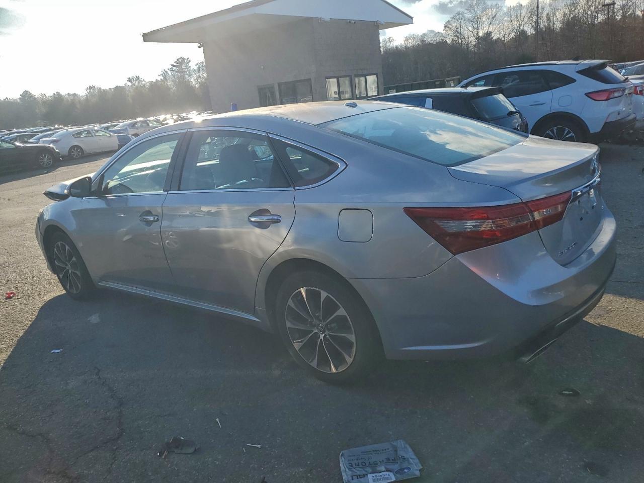 2016 Toyota Avalon Xle Premium - Фото 2