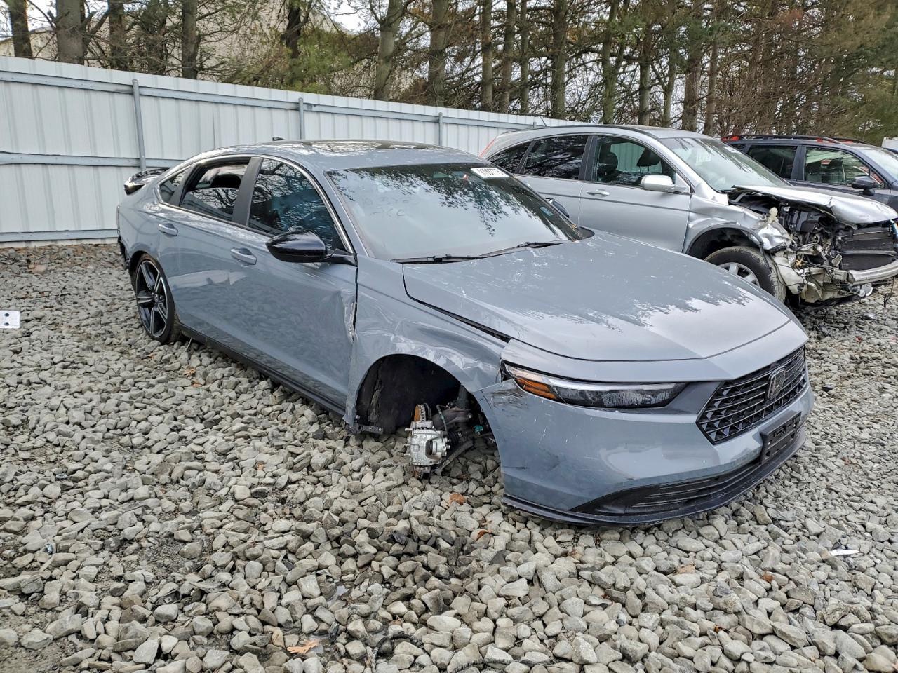 2023 Honda Accord Hybrid Sport - Image 4