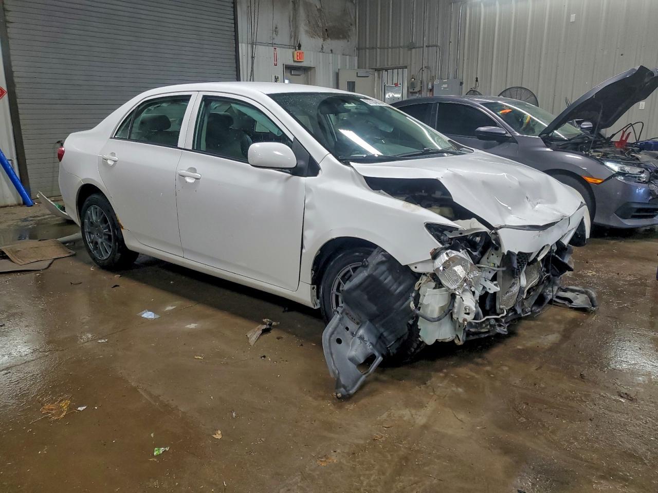 2010 Toyota Corolla Le - Фото 4