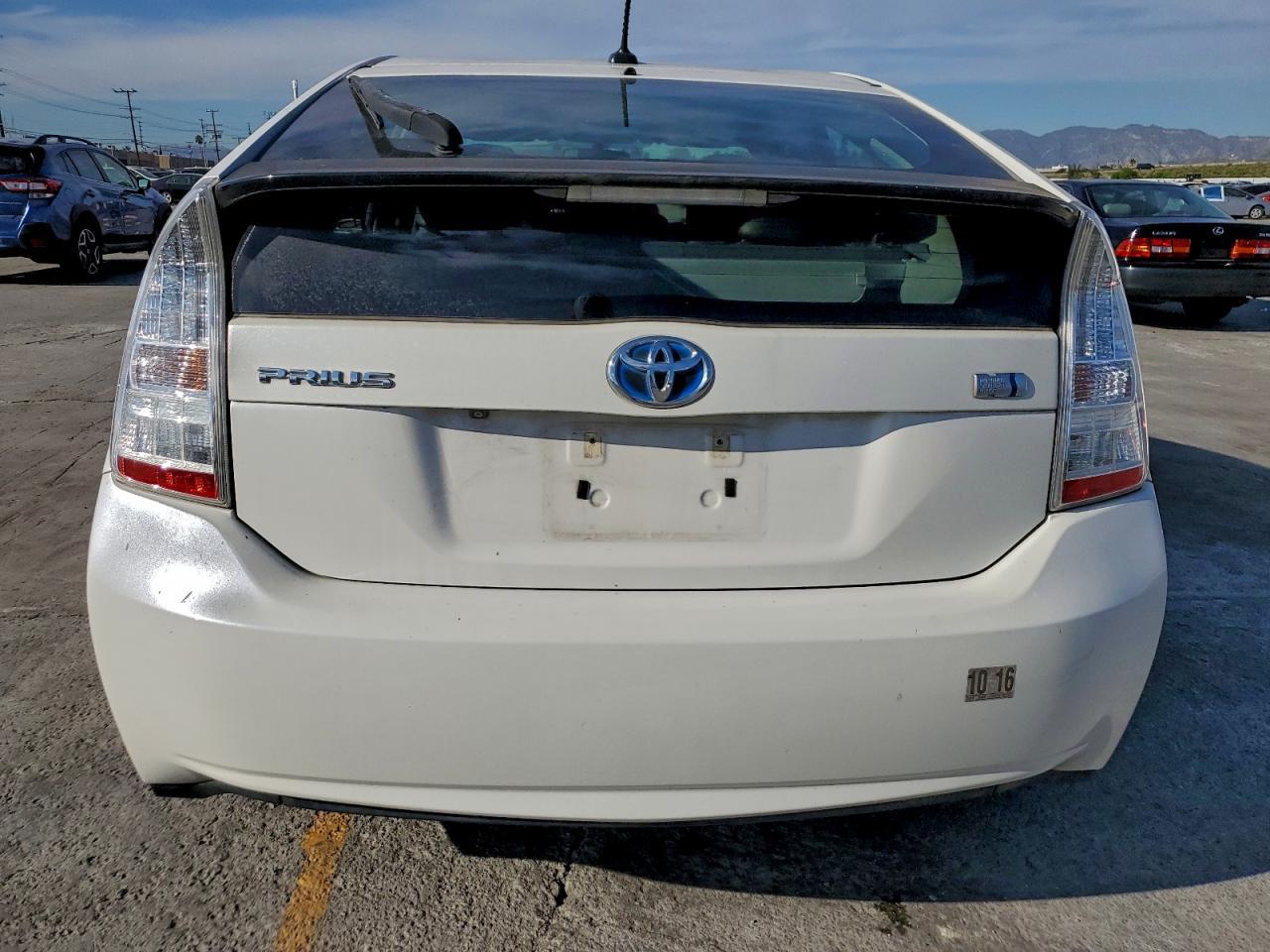 2011 Toyota Prius - Image 6