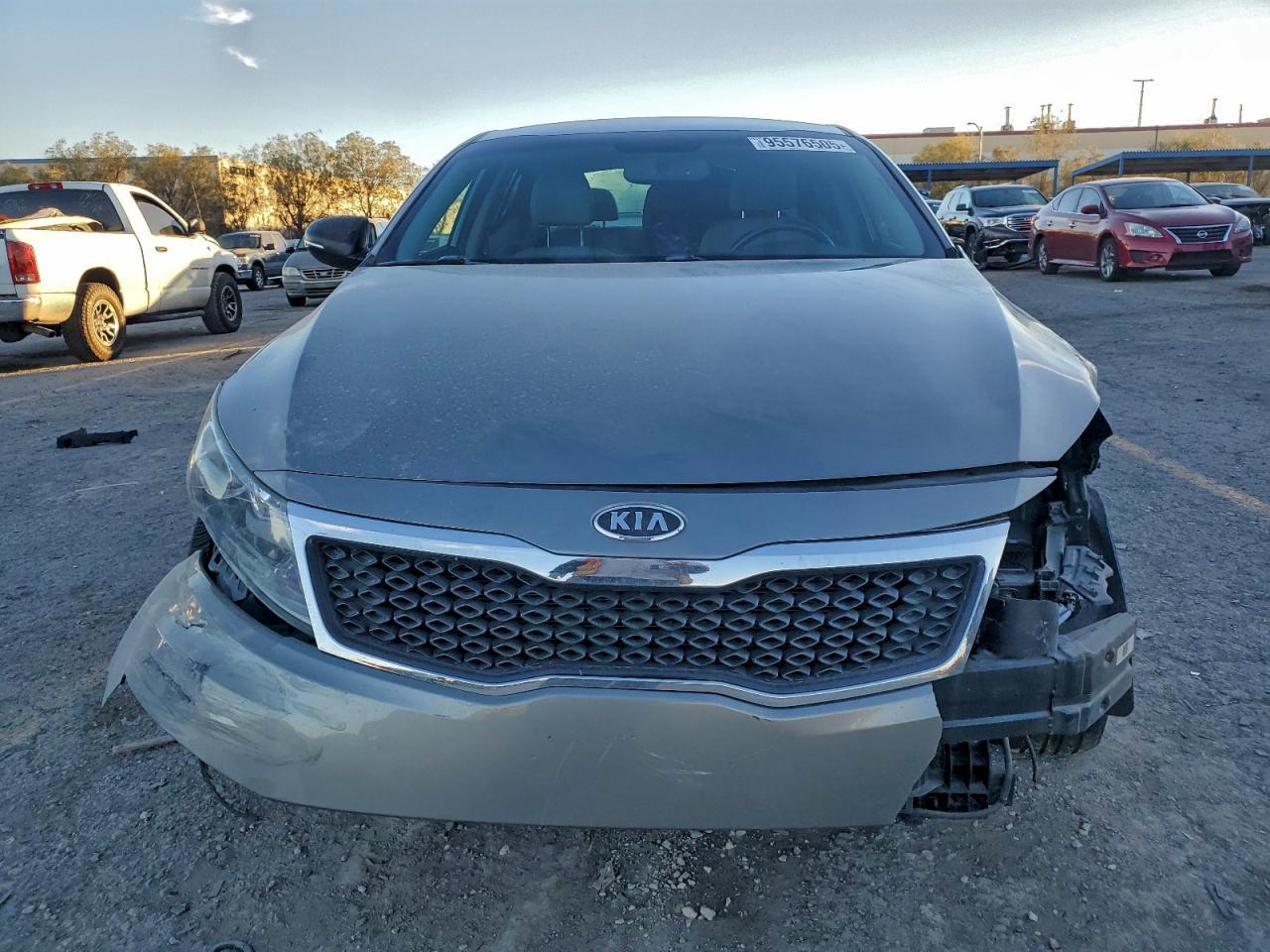 2012 Kia Optima Ex - Image 5