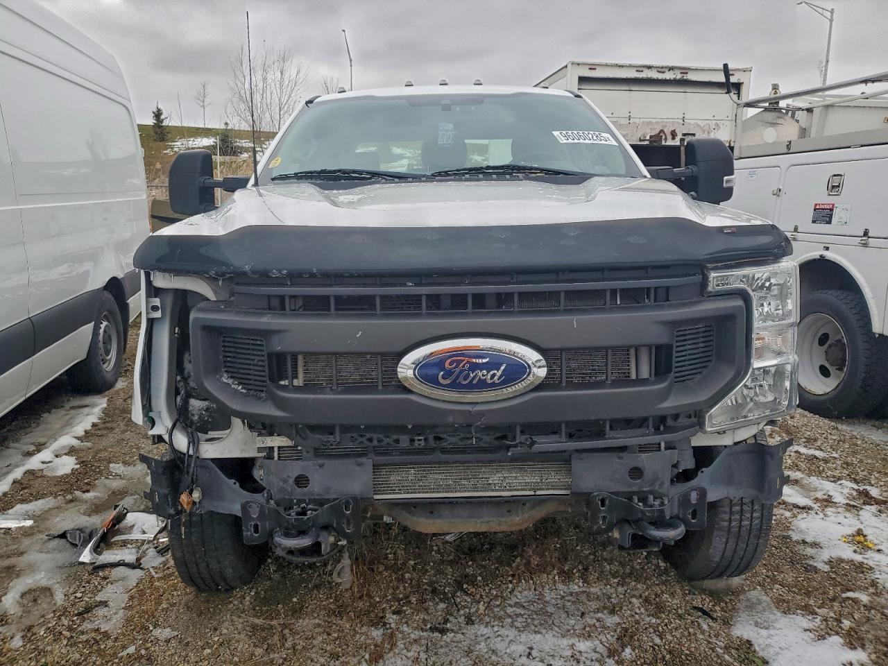 2022 Ford F350 Super Duty - Image 5