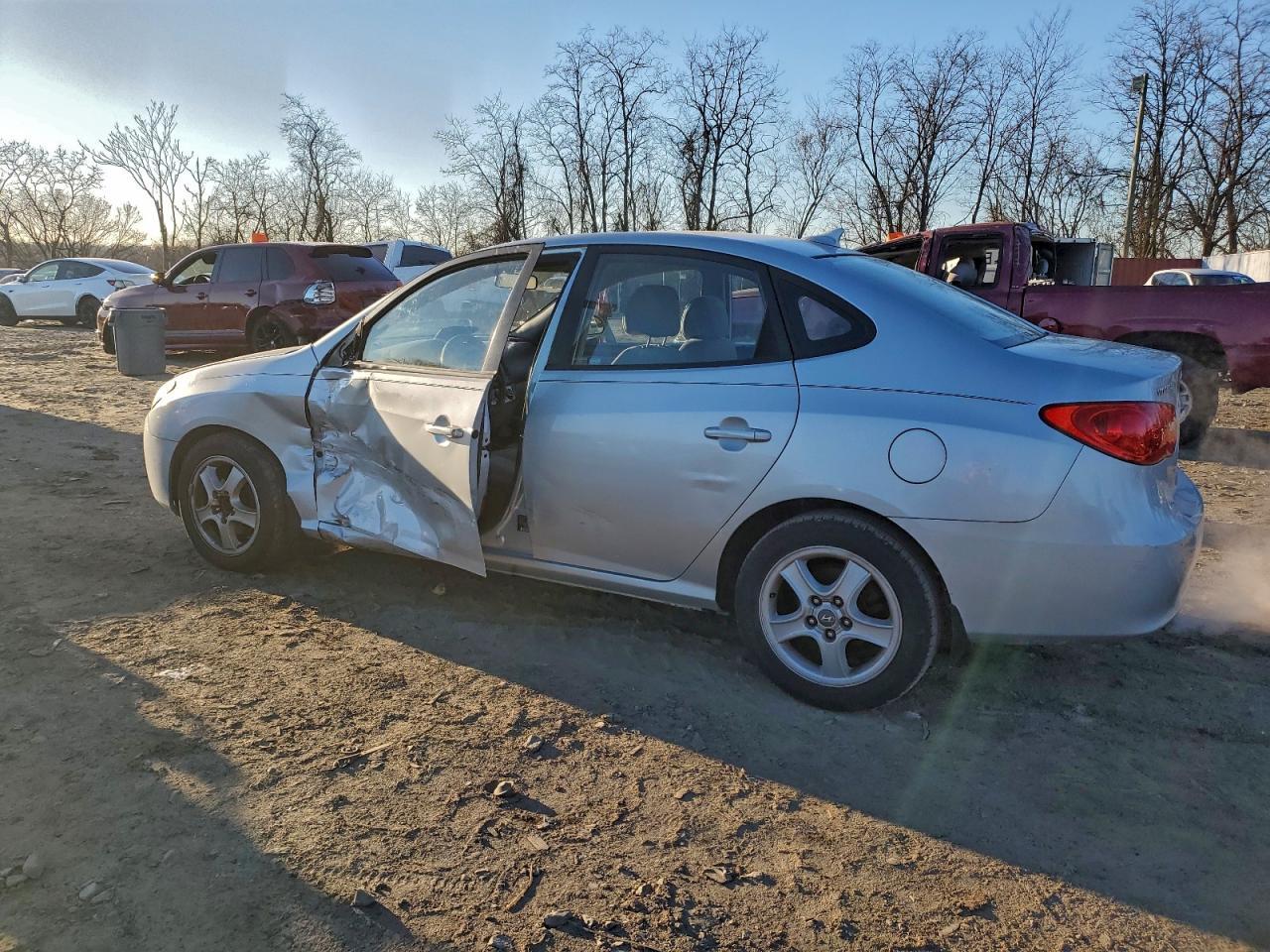 2010 Hyundai Elantra Blue - Image 2
