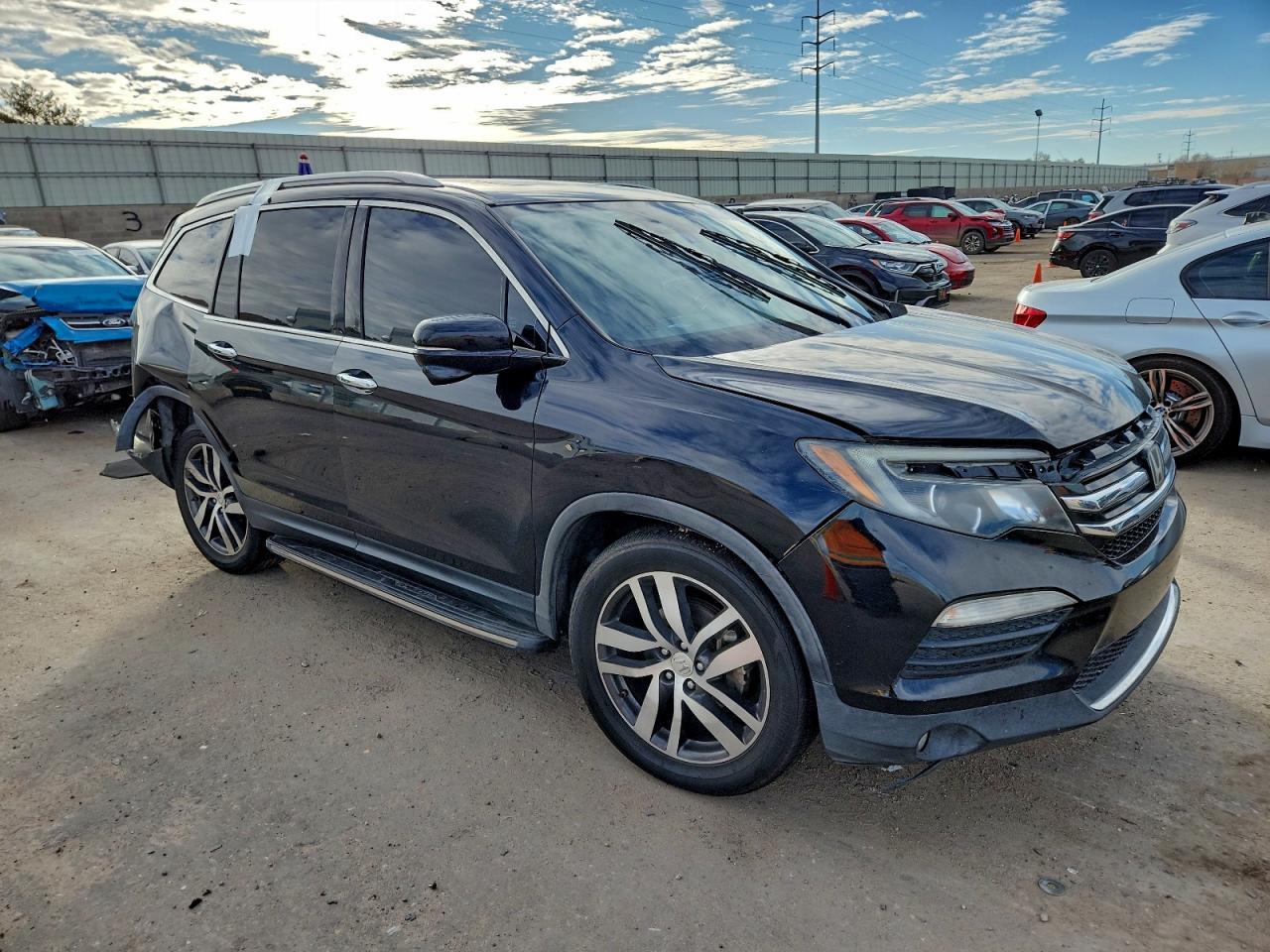 2016 Honda Pilot Touring - Image 4