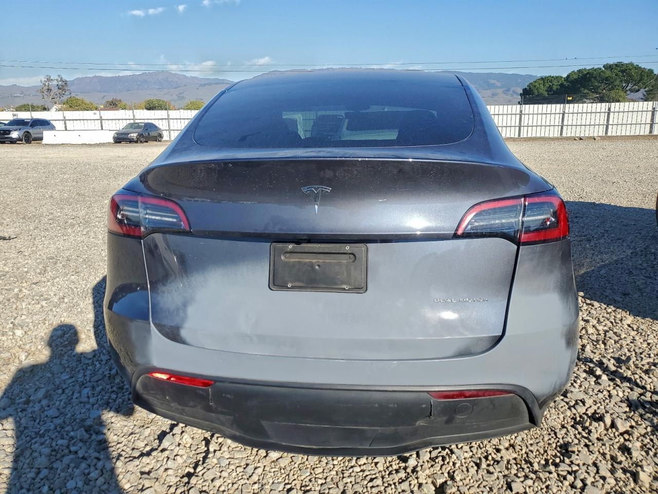 2023 Tesla Model Y - Фото 6