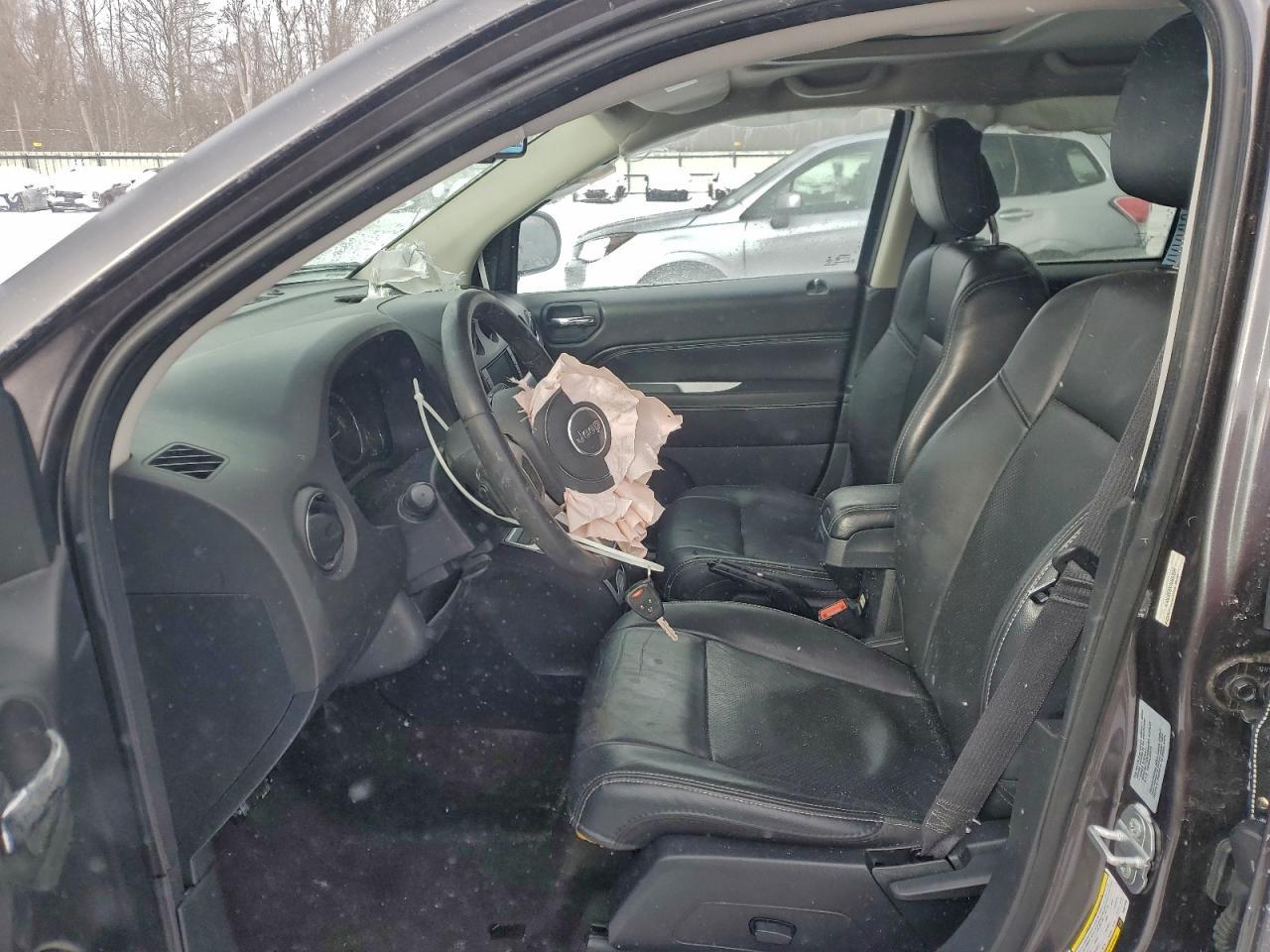 2016 Jeep Compass Latitude - Image 7