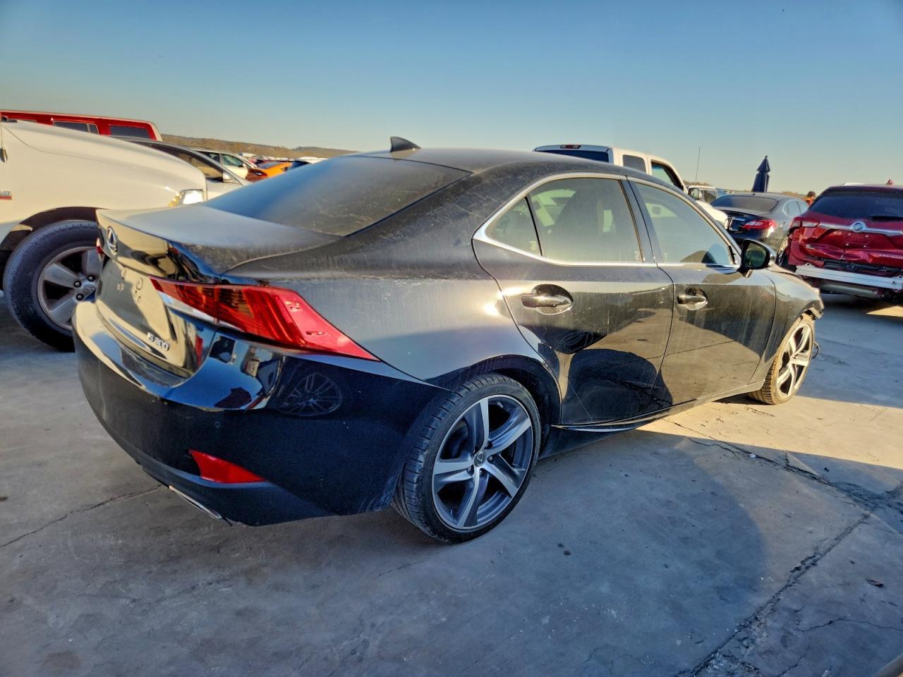 2018 Lexus Is 300 - Фото 3