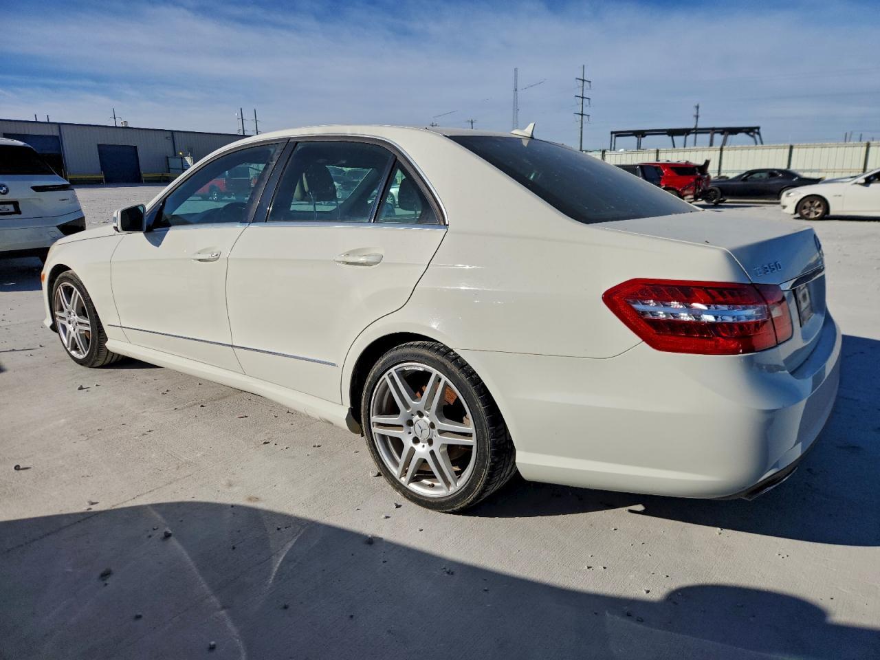 2010 Mercedes Benz E - Image 2